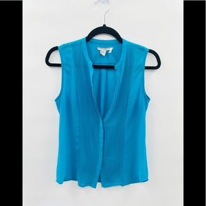 3/30  NWOT blue blouse